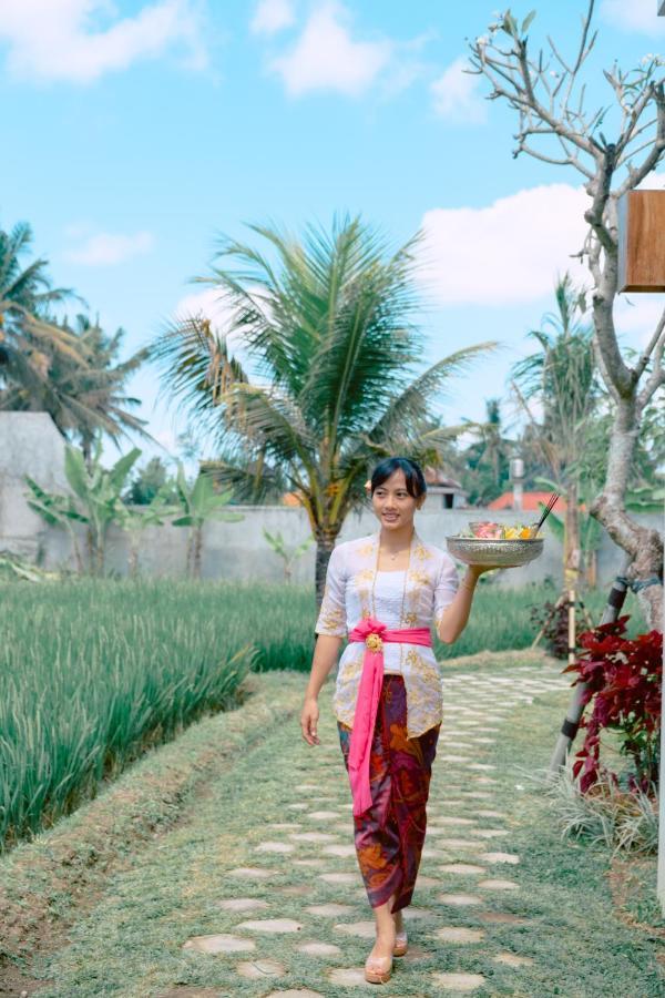 Queen At Gunung Sari Ubud  Exterior photo
