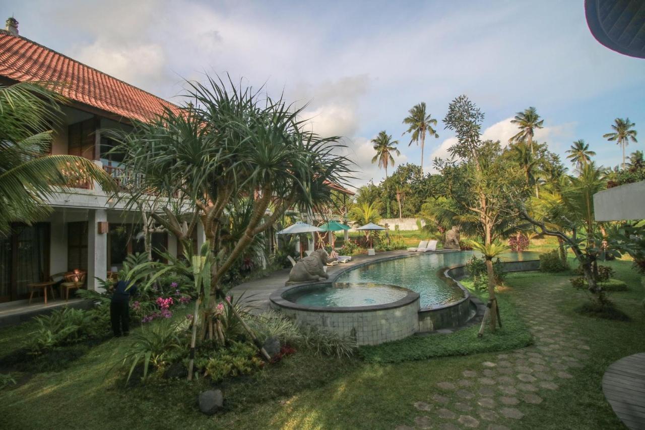 Queen At Gunung Sari Ubud  Exterior photo