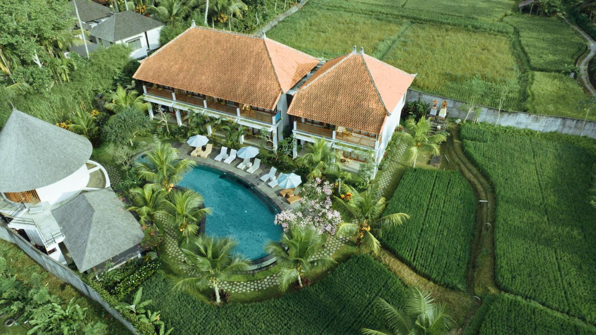 Queen At Gunung Sari Ubud  Exterior photo