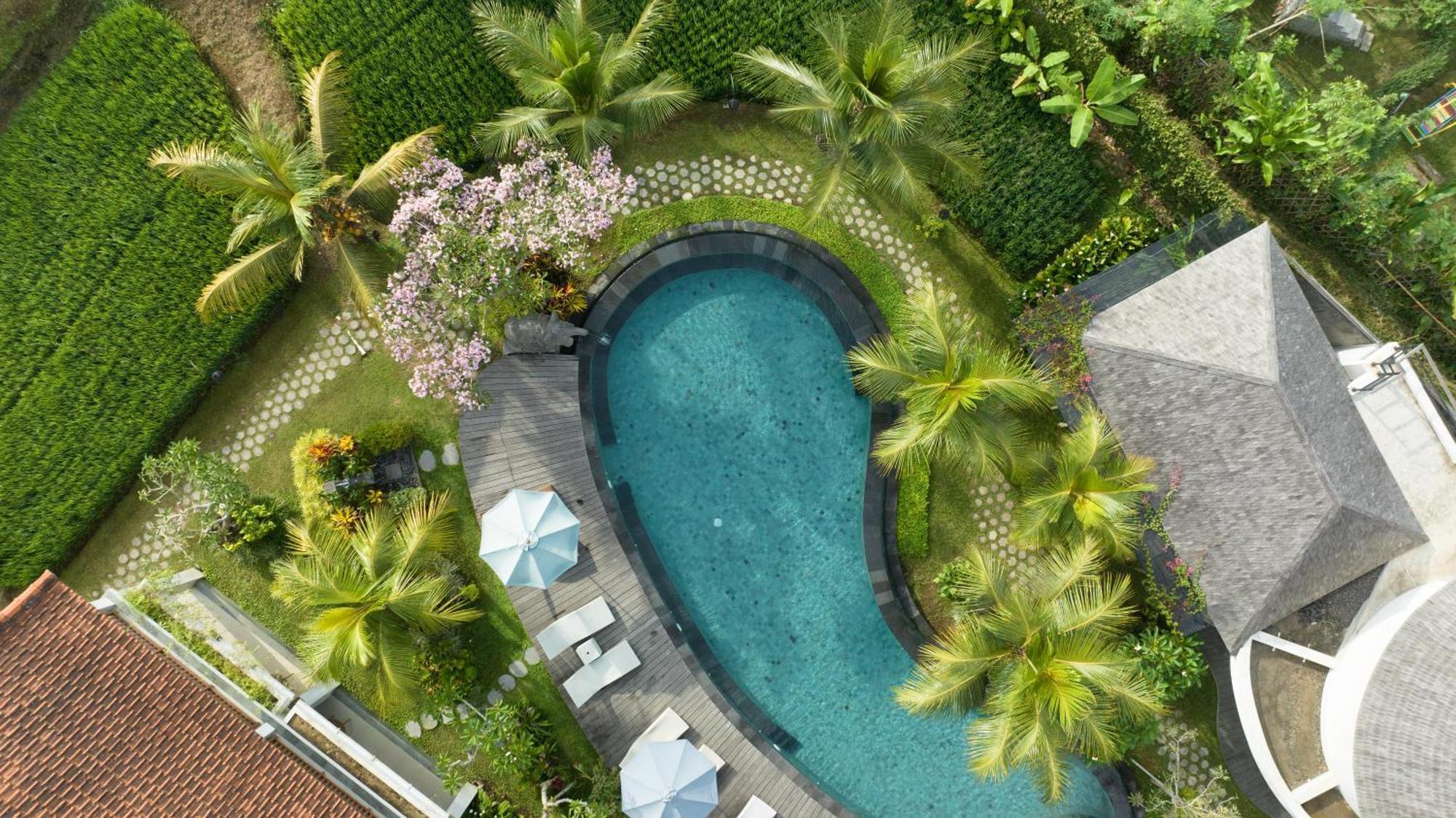 Queen At Gunung Sari Ubud  Exterior photo